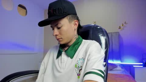 Snapshot of nascary_fox chatting on 04-01-26, 12:39 Nascary Fox online show from 04-01-26, 12:39