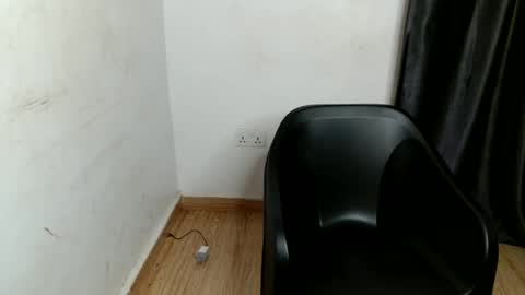 Mila online show from 03-05-26, 07:54