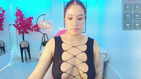 Snapshot of natalia_cartier chatting on 06-05-26, 06:52 Natalia. online show from 06-05-26, 06:52