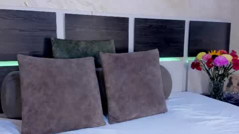 Snapshot of natalia_cruzz chatting on 06-28-26, 01:28 Nata online show from 06-28-26, 01:28