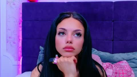 nataliacroft online show from 04-13-26, 02:33