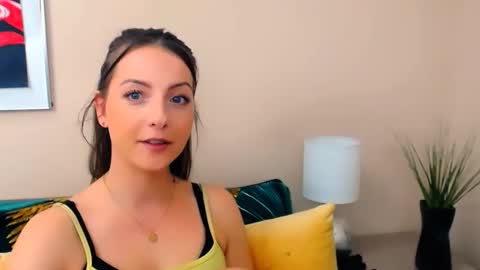 Snapshot of natalie_live chatting on 04-23-26, 07:30 NatalieSexy online show from 04-23-26, 07:30