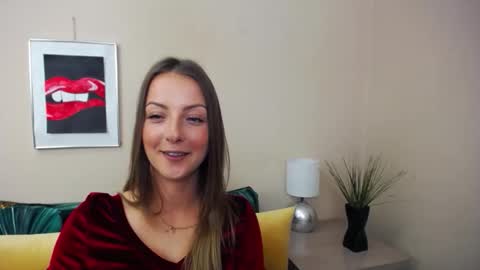 Snapshot of natalie_live chatting on 05-18-26, 06:19 NatalieSexy online show from 05-18-26, 06:19