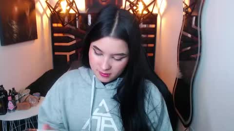 Snapshot of natalie_loffreda chatting on 04-22-26, 07:59 natalie online show from 04-22-26, 07:59