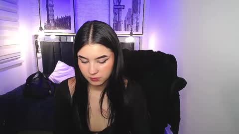 Snapshot of natalie_loffreda chatting on 04-24-26, 08:33 natalie online show from 04-24-26, 08:33