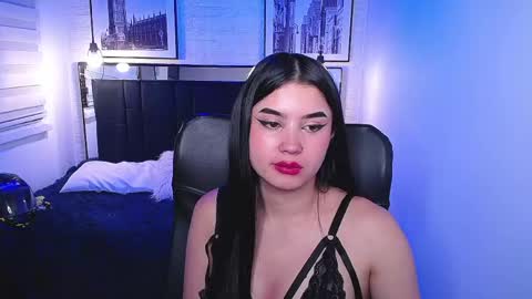 Snapshot of natalie_loffreda chatting on 04-25-26, 08:39 natalie online show from 04-25-26, 08:39