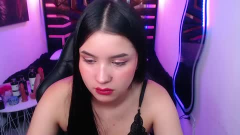 Snapshot of natalie_loffreda chatting on 05-15-26, 12:06 natalie online show from 05-15-26, 12:06