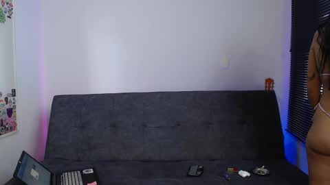 Snapshot of natalygreww chatting on 05-17-26, 07:54 online show from 05-17-26, 07:54