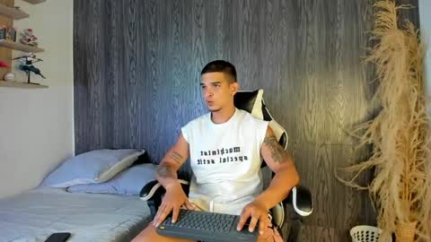 natan_77 online show from 04-08-26, 10:21