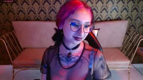 Snapshot of natasha1_alvarez chatting on 04-15-26, 01:29 Natasha 3 online show from 04-15-26, 01:29