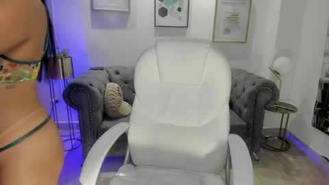 Snapshot of natasha_kiim_ chatting on 04-13-26, 12:38 natasha kiim online show from 04-13-26, 12:38