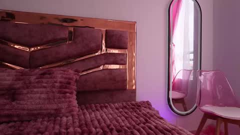 Snapshot of natasha_vesperx chatting on 12-19-25, 08:05 Natasha Vesper online show from 12-19-25, 08:05