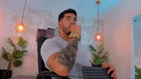 Snapshot of nate_franco chatting on 06-25-26, 04:34 Nate Franco online show from 06-25-26, 04:34