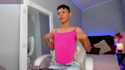 nathalie_moon_ online show from 05-05-26, 12:24