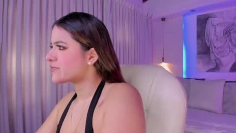 Snapshot of nathalie_rivers chatting on 05-15-26, 11:17 NATHALIE online show from 05-15-26, 11:17
