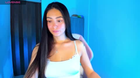 Snapshot of nathalie_rose chatting on 03-29-26, 04:29 Nathalie online show from 03-29-26, 04:29