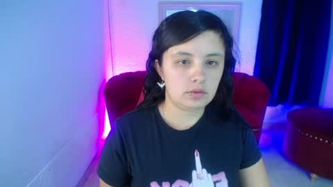 Snapshot of nathaly_low chatting on 06-17-26, 12:07 nathaly low online show from 06-17-26, 12:07