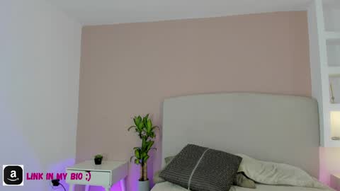 NATHALY  online show from 04-04-26, 10:46