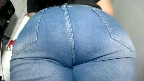 Snapshot of nattasha_foxx chatting on 06-30-26, 01:06 natalia online show from 06-30-26, 01:06