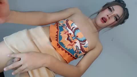 Nathalie smith online show from 05-16-26, 10:36
