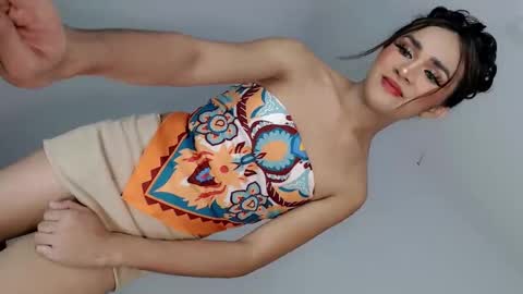 Nathalie smith online show from 05-30-26, 06:43