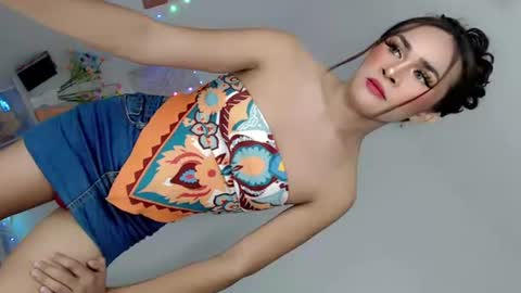 Snapshot of nattayah chatting on 07-08-26, 06:07 Nathalie smith online show from 07-08-26, 06:07