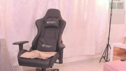 Sophia online show from 05-31-26, 01:51