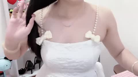 Snapshot of natycutiegirl chatting on 04-25-26, 02:25 Kiki online show from 04-25-26, 02:25