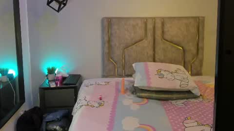 natyrussel online show from 06-09-26, 11:33
