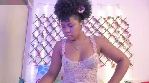 Snapshot of naughty_ebonyy chatting on 06-17-26, 04:26 SASHA online show from 06-17-26, 04:26