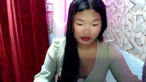 Snapshot of naughty_kate18 chatting on 06-06-26, 11:37 KATE online show from 06-06-26, 11:37
