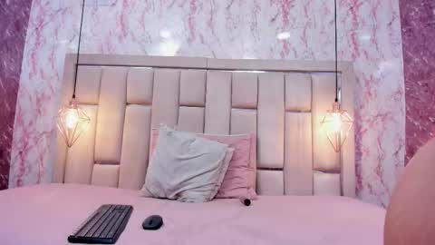 Snapshot of naughty_mely_ chatting on 02-05-26, 08:57 Melany online show from 02-05-26, 08:57