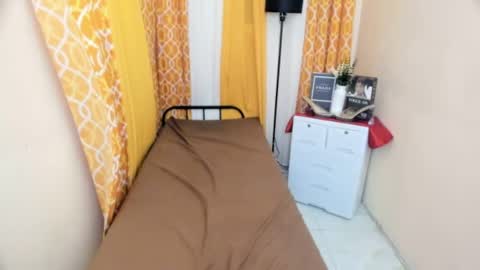 naughtyjanela online show from 04-20-26, 12:30