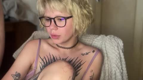 NaughtyLayla666 online show from 06-08-26, 11:32