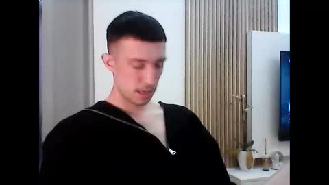 Snapshot of naughtymatteo chatting on 04-11-26, 10:36 Naughty Matteo online show from 04-11-26, 10:36