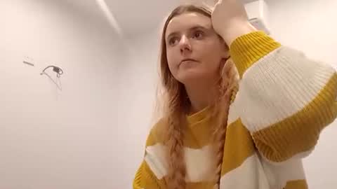 Snapshot of naughtyt333n chatting on 06-18-26, 04:33 Naughty Jess online show from 06-18-26, 04:33