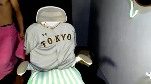 Snapshot of naugthyboyloy chatting on 05-15-26, 01:45 Loy online show from 05-15-26, 01:45