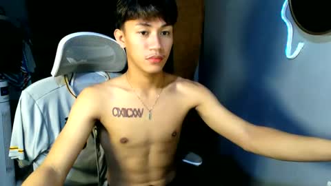 Snapshot of naugthyboyloy chatting on 05-20-26, 07:58 Loy online show from 05-20-26, 07:58