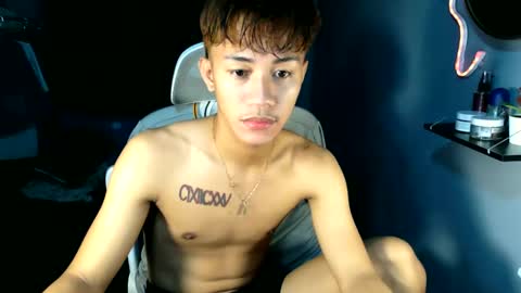 Snapshot of naugthyboyloy chatting on 05-25-26, 06:19 Loy online show from 05-25-26, 06:19