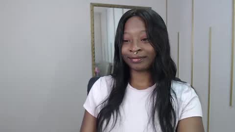 Snapshot of nayariskaya chatting on 04-19-26, 01:54 Nayaris 3 online show from 04-19-26, 01:54