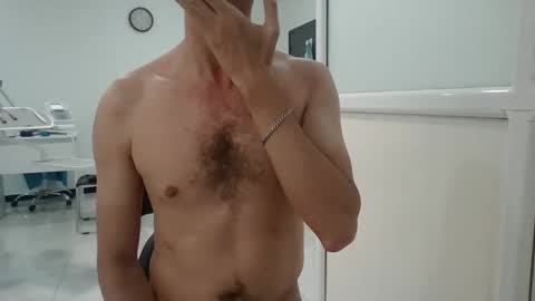 Snapshot of nazthebeast chatting on 04-25-26, 05:10 Naz online show from 04-25-26, 05:10