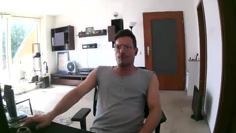 Snapshot of needfullthx chatting on 05-26-26, 11:39 Sebastian online show from 05-26-26, 11:39