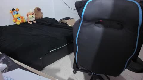 Snapshot of neeko_lol_ chatting on 02-01-26, 12:59 Geek Nicole im Neeko UwU online show from 02-01-26, 12:59