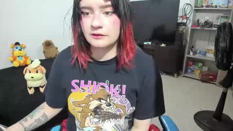 Snapshot of neeko_lol_ chatting on 02-04-26, 12:22 Geek Nicole im Neeko UwU online show from 02-04-26, 12:22