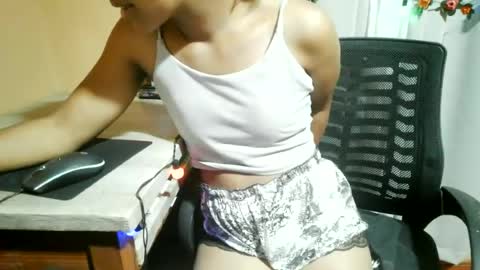 nelia_84 online show from 06-18-26, 03:16