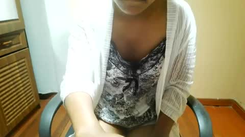 nelia_84 online show from 07-20-26, 06:17