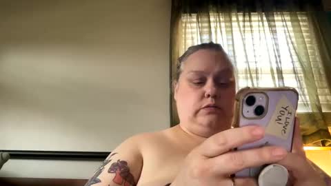 Snapshot of nellatlas chatting on 05-17-26, 07:43 Nellie Atlas online show from 05-17-26, 07:43