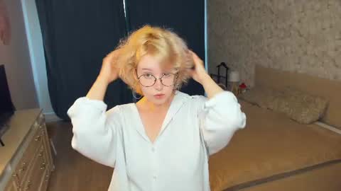 nelly_gloss online show from 06-10-26, 08:46