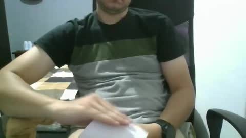 MrBull online show from 04-12-26, 05:01