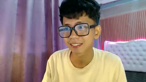 Snapshot of nerdy_nate chatting on 06-10-26, 10:08 Ethan online show from 06-10-26, 10:08